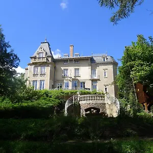 https://un-manoir-a-tarare.hotels-rhonealpes.com